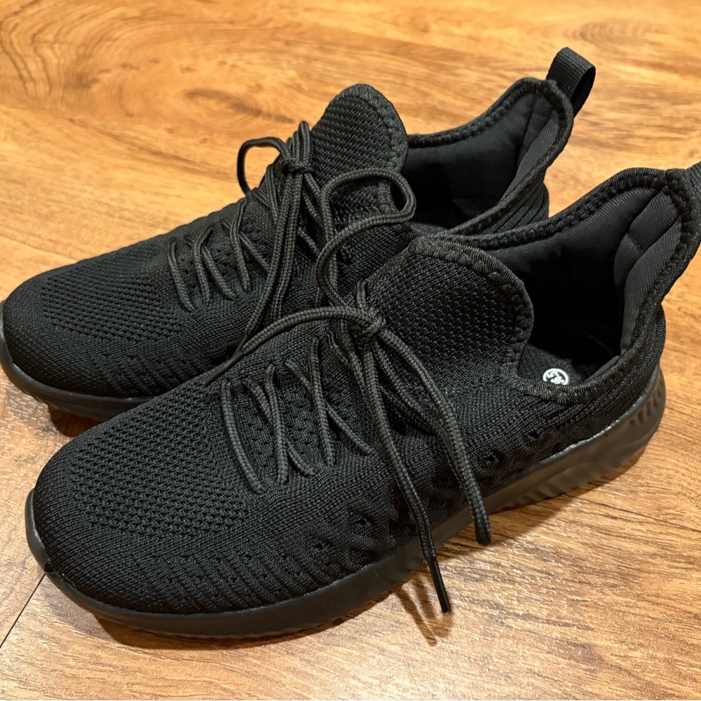 Black Athletic Women’s Shoes
